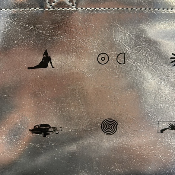 Beyoncé Renaissance World Tour Bag Silver Dallas, TX 2023 - Picture 3 of 10